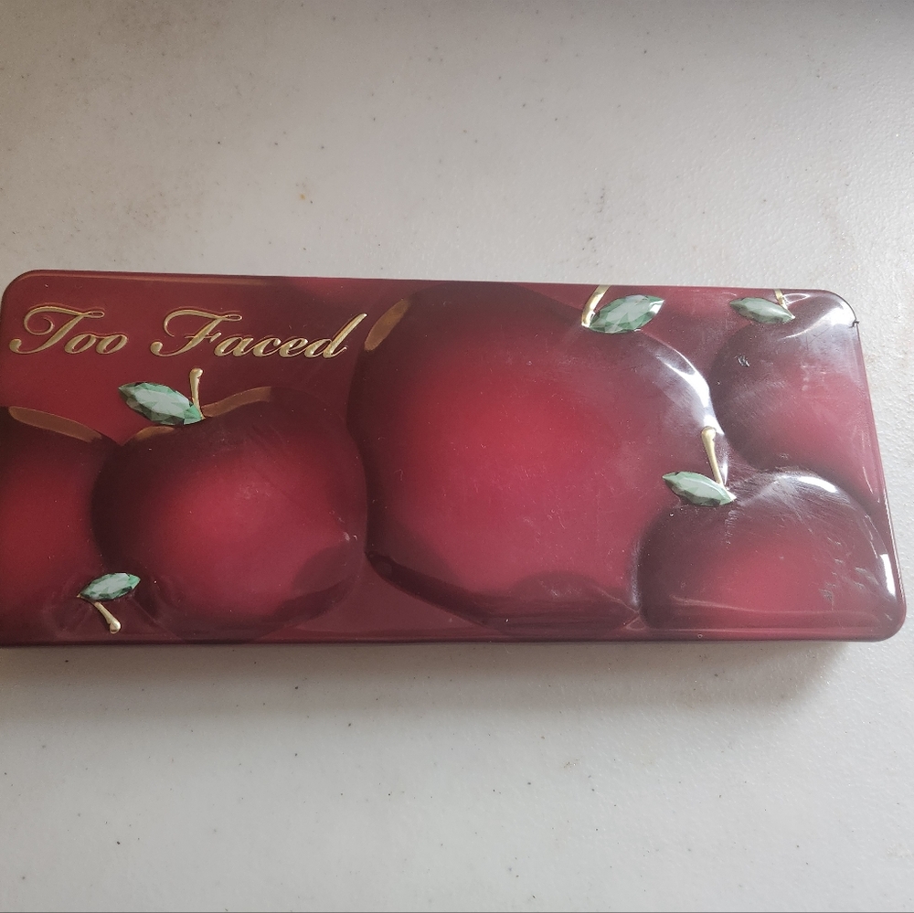 Appley In Love Too Faced